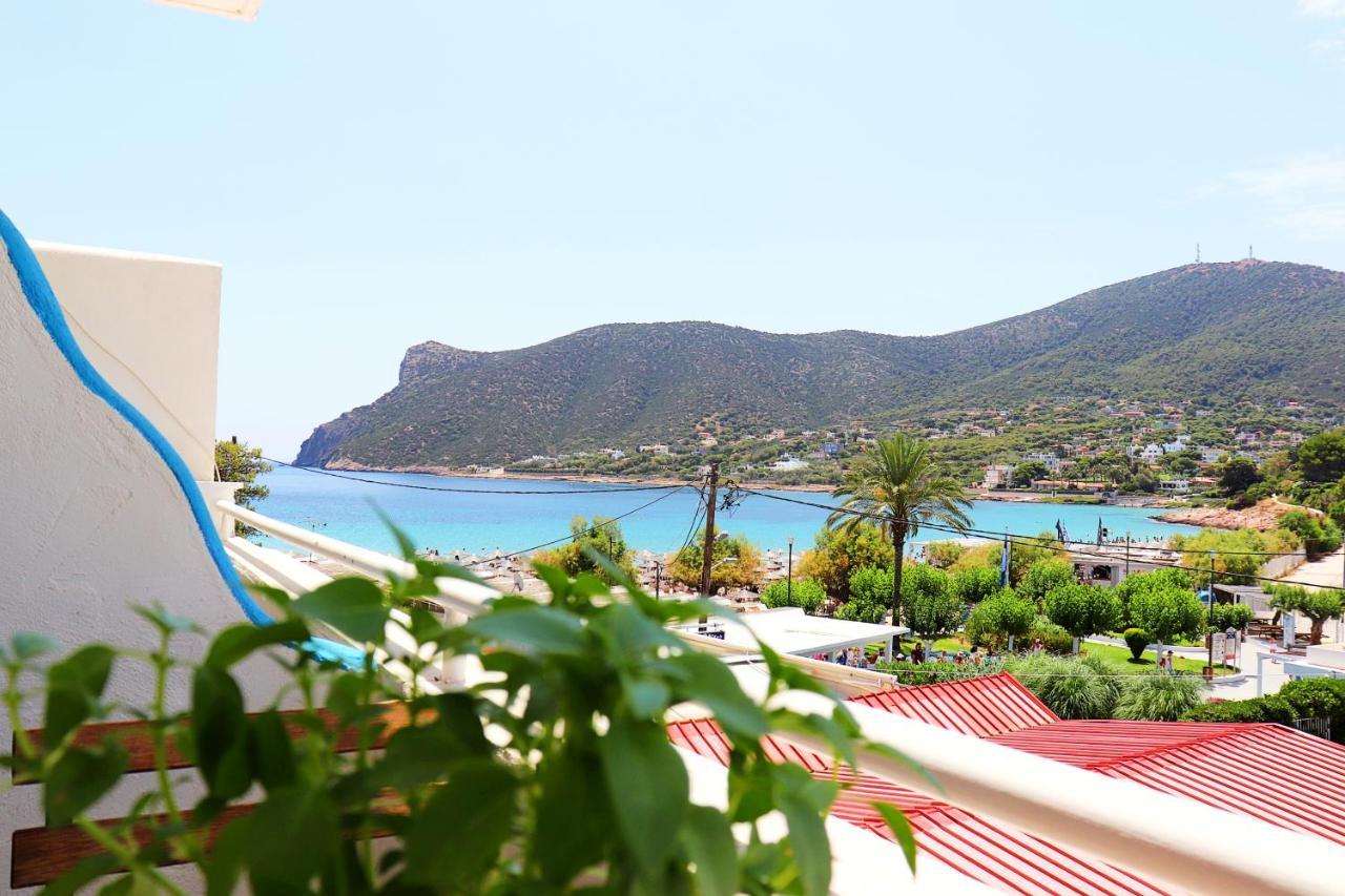 By The Sea Rooms, Avlaki *