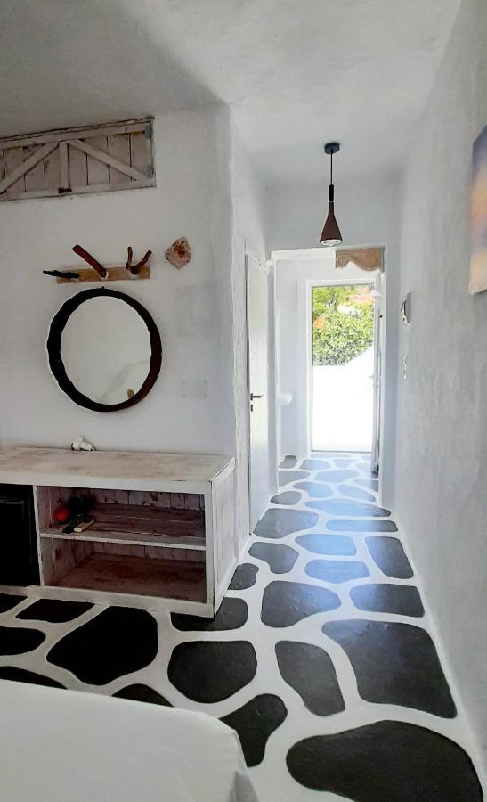 By The Sea Rooms, Avlaki Gasthof *