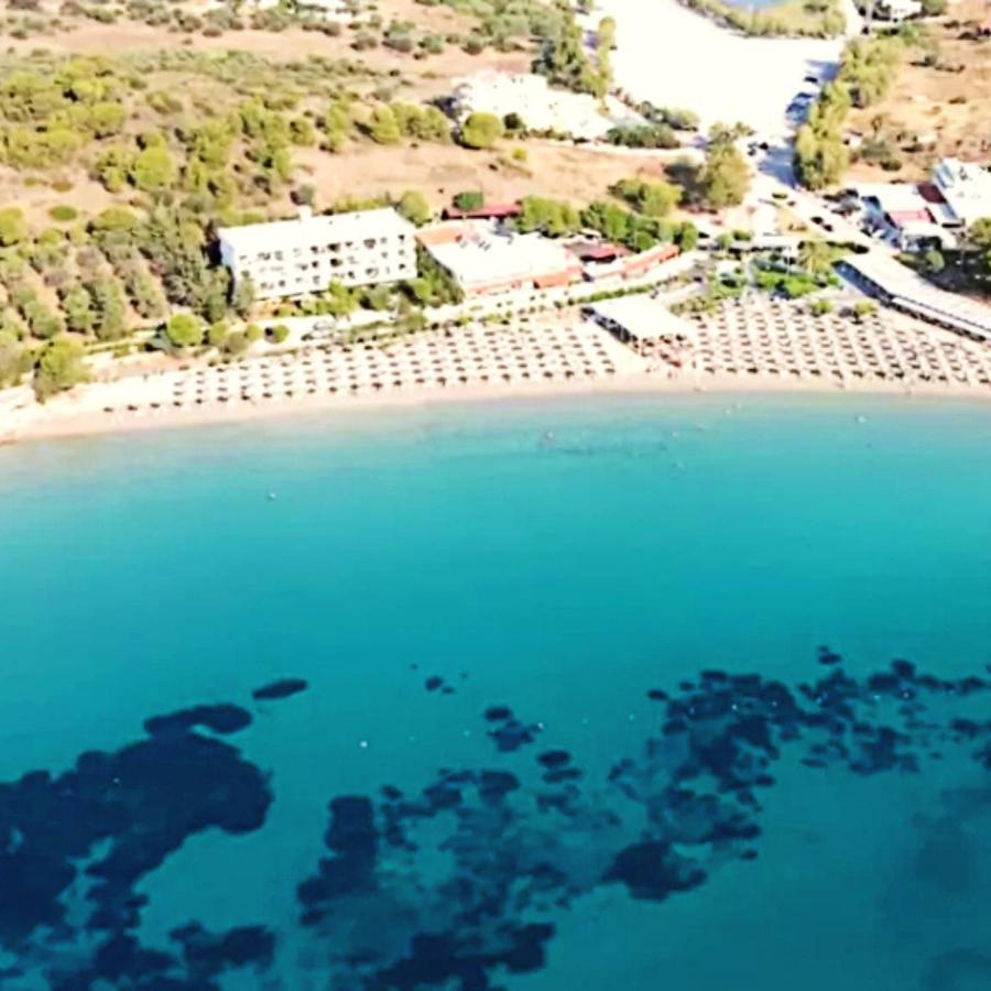 By The Sea Rooms, Avlaki Inn
