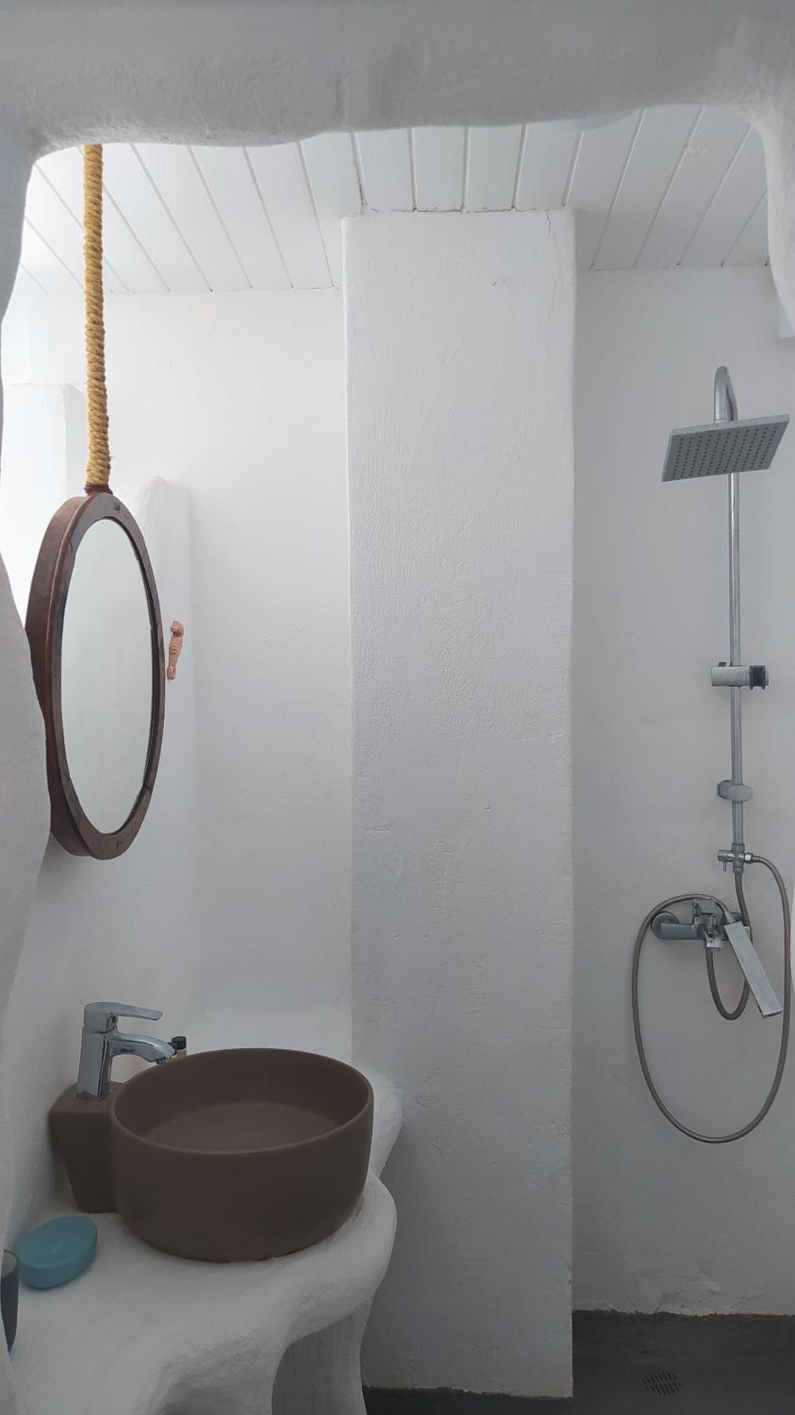 Gasthof By The Sea Rooms, Avlaki